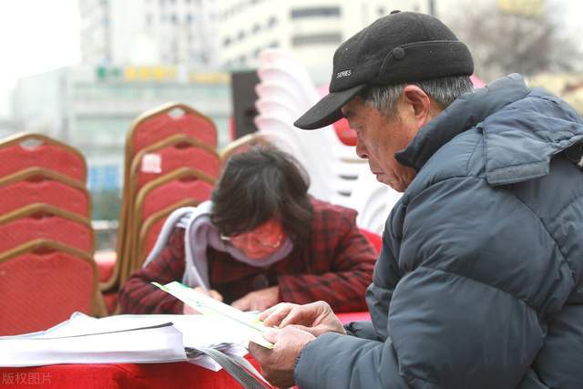 行李箱用什么胶水