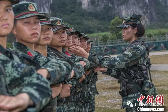 震区女孩与武警姐姐的双向奔赴好暖