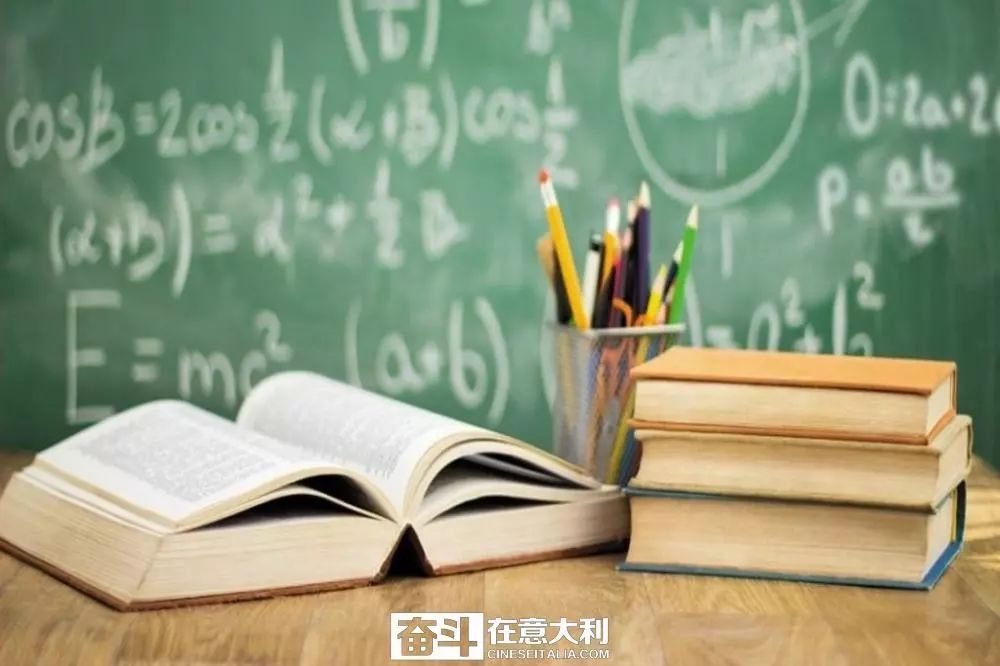 被学生家长擅充1000元话费 老师困扰